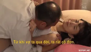 Phê cả đêm khi ngủ lại nhà cô bạn thân vì trễ chuyến tàu về nhà