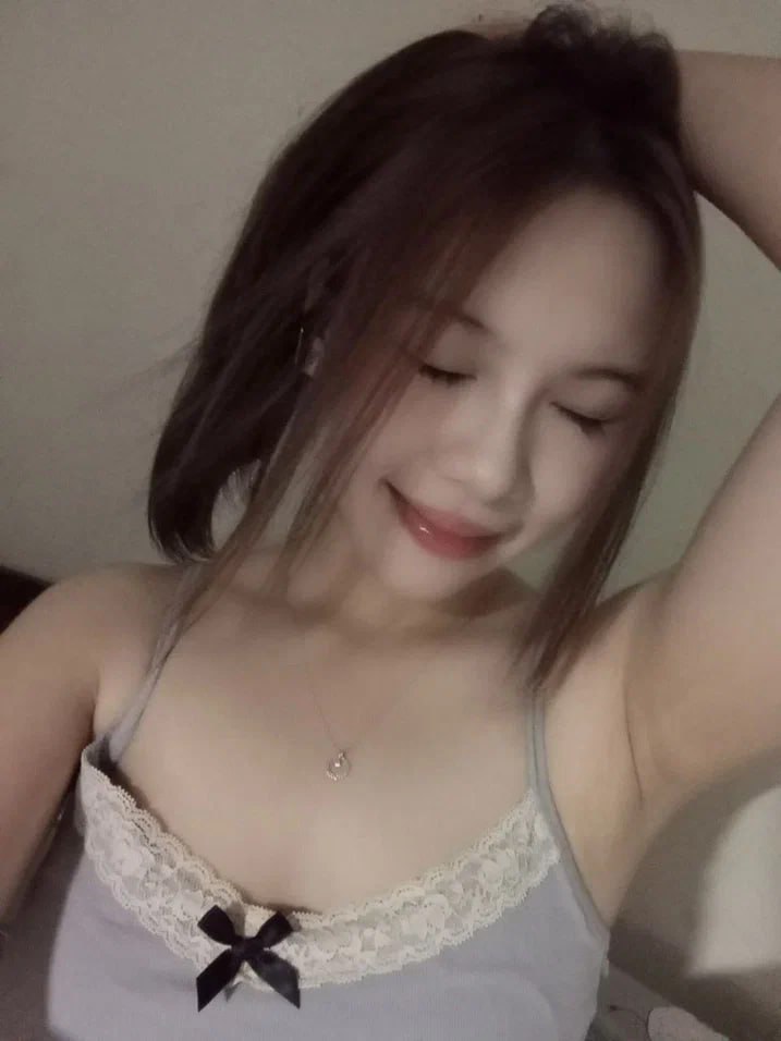 Chịch bạn gái của người khác vào những năm 00 (Phần 3) Trông như nữ thần