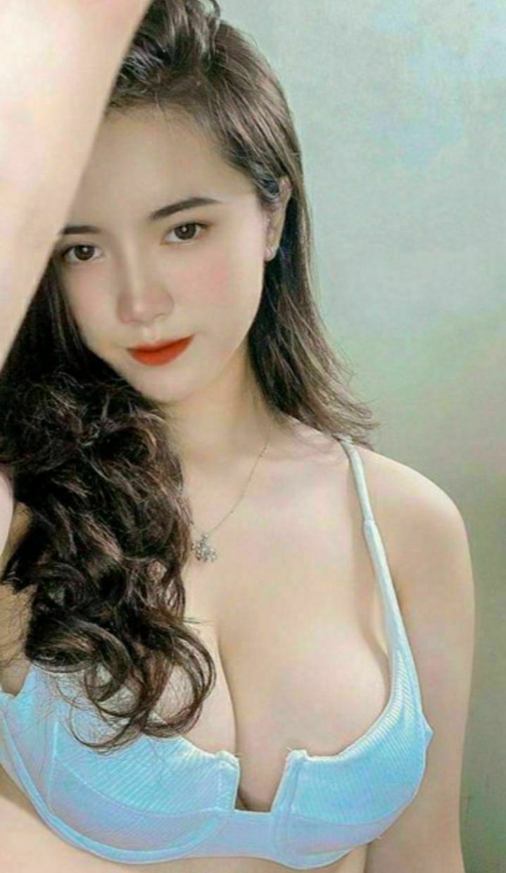 ROYD-117 Khi tôi bóp bộ ngực lớn và đầy đặn của chị gái, chúng tôi đã hợp nhau đến mức vượt qua giới hạn.